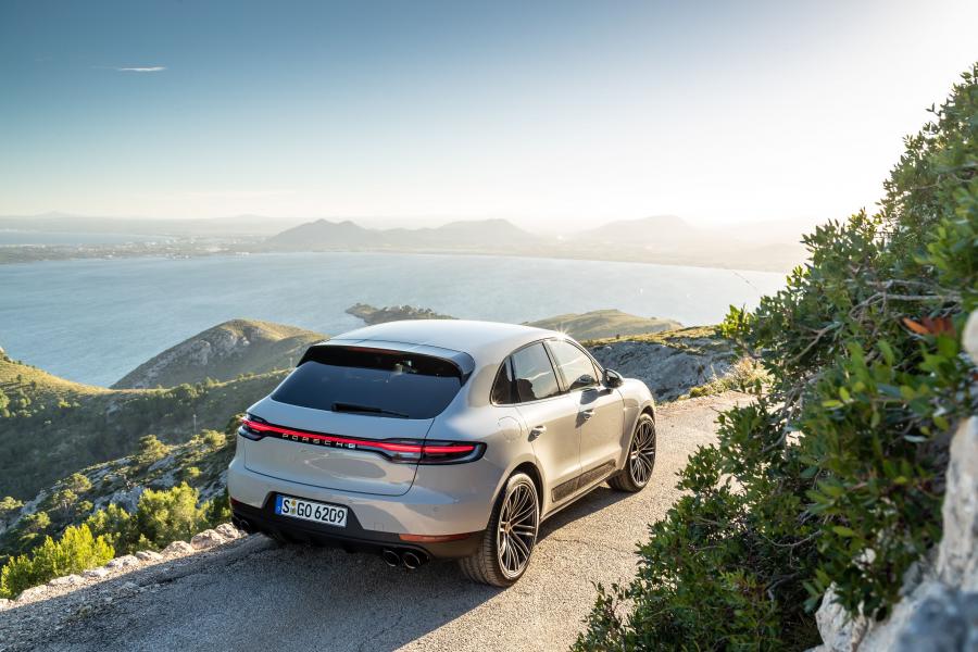  Porsche Macan S (95B) 2018 года  (WW) (фото 38 из 235)